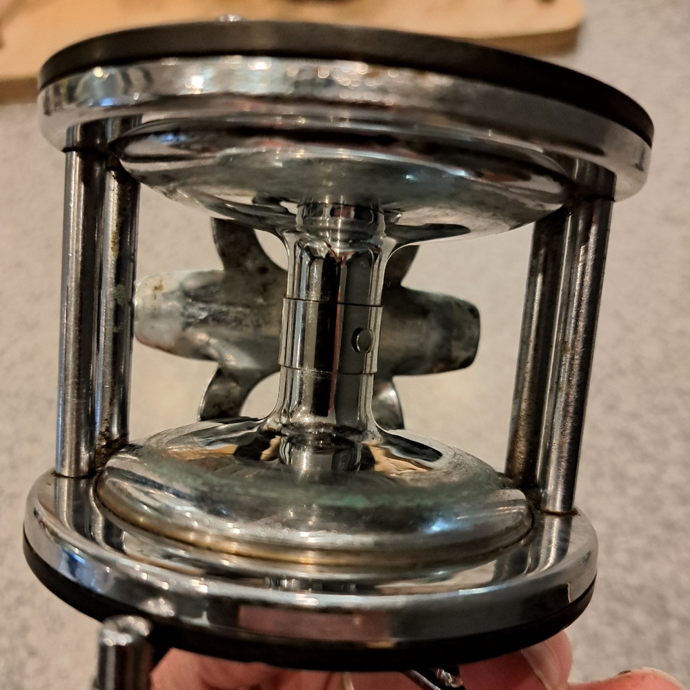 2 Antique Penn Long Beach 60 Reels, Circa 70-79 - Picture 5 of 16